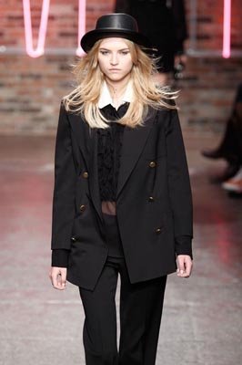 DKNY F/W 2011 - Anabela Belikova