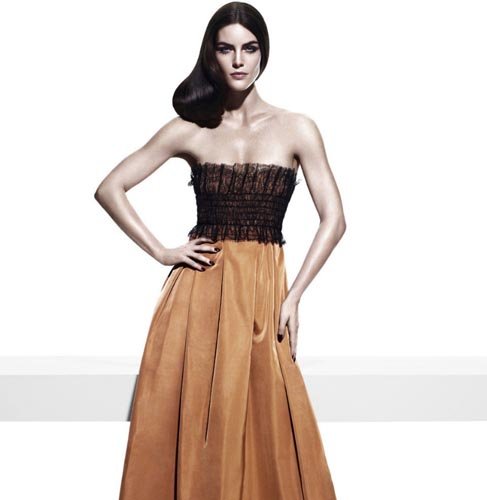 MaxMara F/W 2011 : Hilary Rhoda