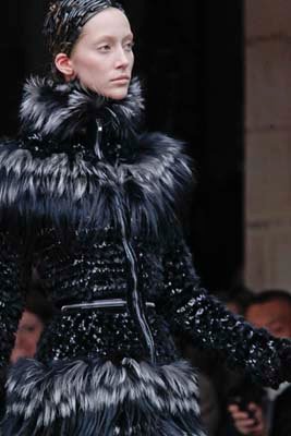 Alexander McQueen F/W 2011 - Alana Zimmer