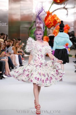 Christian Dior Haute Couture F/W 2010:Jessica Stam