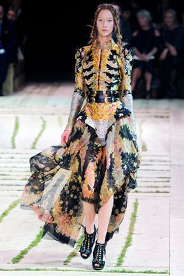 Alexander McQueen S/S 2011 : Alana Zimmer 