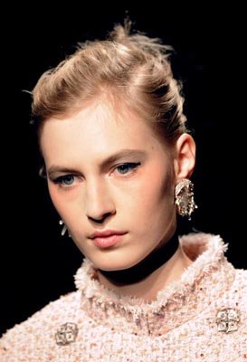 Chanel Haute Couture S/S 2011 - Julia Nobis