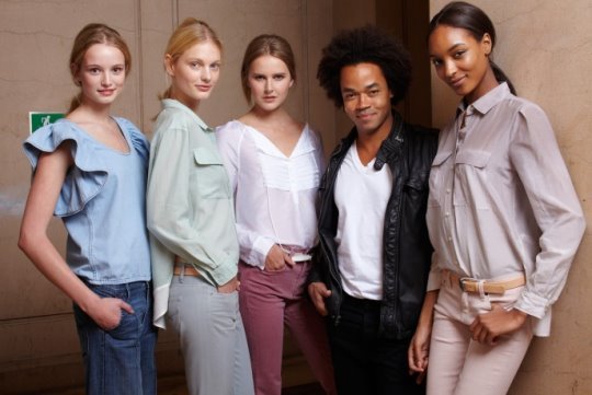 Gap S/S 2011 : Maud Welzen,Patricia van der Vliet,Lisanne De Jong,Patrick Robinson &amp; Jourdan Dunn 