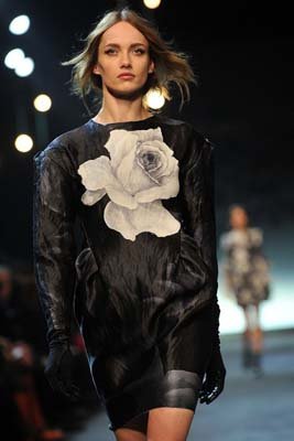 Lanvin F/W 2011 - Karmen Pedaru