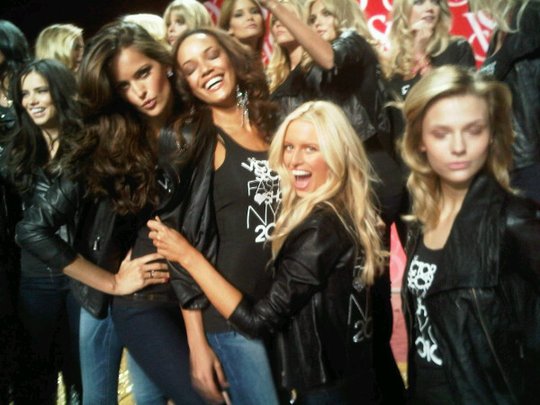 Izabel Goulart,Selita Ebanks &amp; Karolina Kurkova