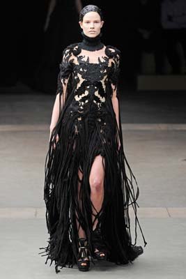 Alexander McQueen F/W 2011 - Suvi Koponen