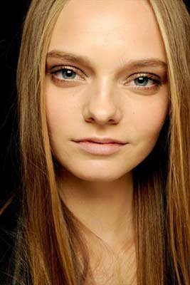 Anna Sui S/S 2011 : Nimue Smit