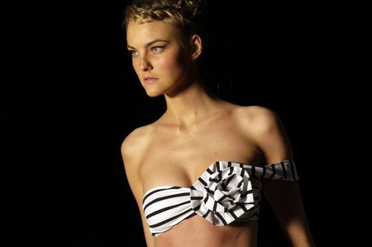 Salinas S/S 2011 - Caroline Trentini