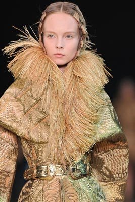 Alexander McQueen S/S 2011 : Kristy Kaurova