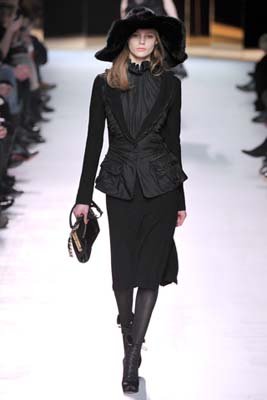 Nina Ricci F/W 2011 - Juju Ivanyuk