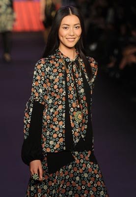 Anna Sui F/W 2011 - Liu Wen