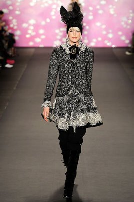 Anna Sui F/W09 - Agyness Deyn