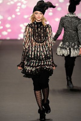 Anna Sui F/W09 - Sasha Pivovarova