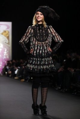 Anna Sui F/W09 - Sasha Pivovarova