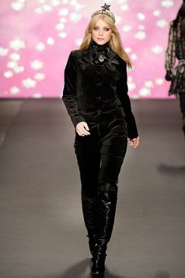 Anna Sui F/W09 - Jessica Stam