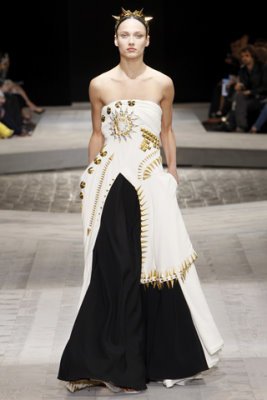 Givenchy Haute Couture F/W 09.10 - Karmen Pedaru