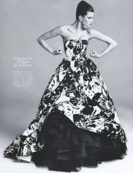 Vogue Paris August 2009 -  Isabeli Fontana