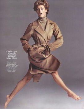 Vogue Paris August 2009 -  Malgosia Bela