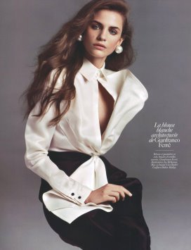 Vogue Paris August 2009 -  Regina Feoktistova