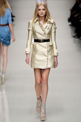 Burberry Prorsum S/S 2010 - Lily Donaldson