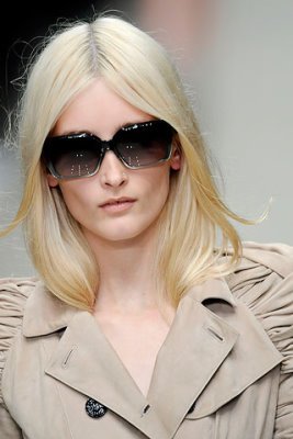 Burberry Prorsum S/S 2010 - Iekeline Stange