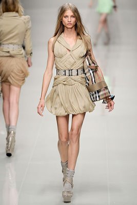 Burberry Prorsum S/S 2010 - Anna Selezneva