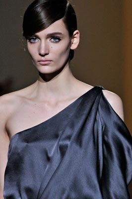 Alberta Ferretti F/W 2011 - Zuzanna Bijoch