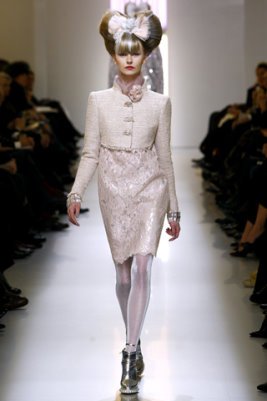 Chanel HC S/S 2010 - Kamila Filipcikova