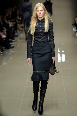 Burberry Prorsum F/W 2010 - Julia Nobis