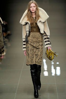 Burberry Prorsum F/W 2010 - Frida Gustavsson