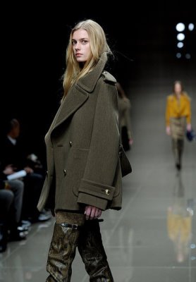 Burberry Prorsum F/W 2010 - Sigrid Agren