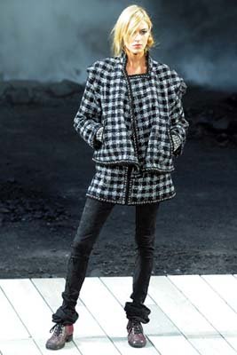 Chanel F/W 2011 - Anja Rubik