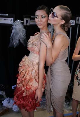 Jason Wu S/S 2011 : Liu Wen &amp; Dorothea Barth Jorgensen