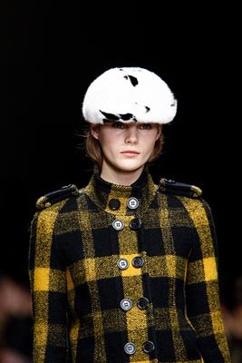 Burberry Prorsum F/W 2011 - Juju Ivanyuk