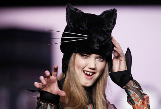 Anna Sui F/W 2011 - Lindsey Wixson