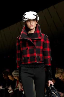 Burberry Prorsum F/W 2011 - Fei Fei Sun