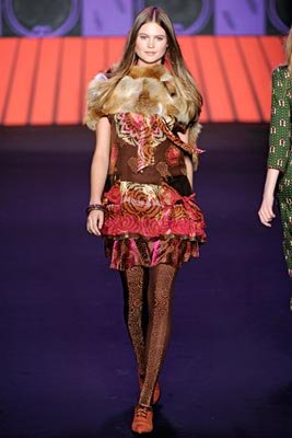 Anna Sui F/W 2011 - Behati Prinsloo