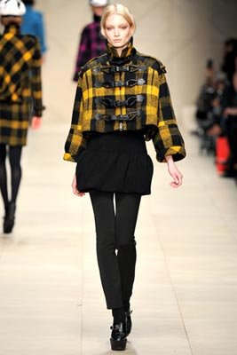 Burberry Prorsum F/W 2011 - Melissa Tammerijn