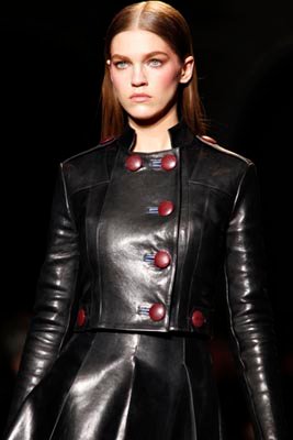 Versace F/W 2011 - Samantha Gradoville