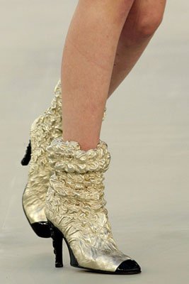 Chanel Haute Couture F/W 10.11