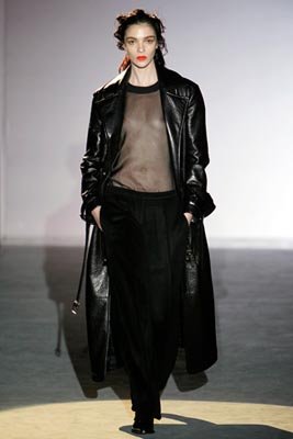 Hakaan F/W 2011 - Mariacarla Boscono