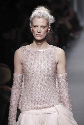 Chanel Haute Couture S/S 2011 - Kristen McMenamy
