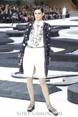 Chanel S/S 2011 : Stella Tennant 