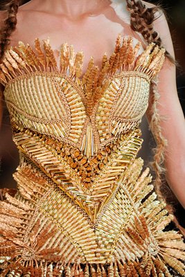 Alexander McQueen S/S 2011 