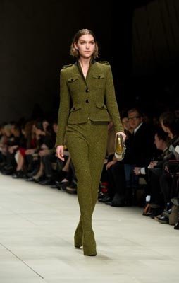 Burberry Prorsum F/W 2011 - Arizona Muse