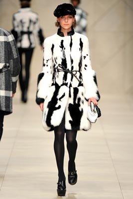 Burberry Prorsum F/W 2011 - Arizona Muse