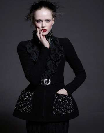 NORTHERN WOMEN IN CHANEL - Frida Gustavsson