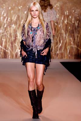 Anna Sui S/S 2011 : Ginta Lapina