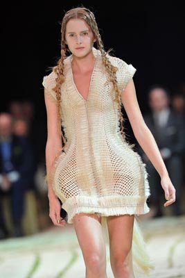 Alexander McQueen S/S 2011 : Lisanne de Jong