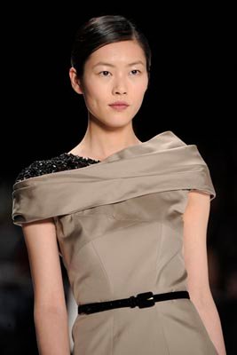 Carolina Herrera F/W 2011 - Liu Wen